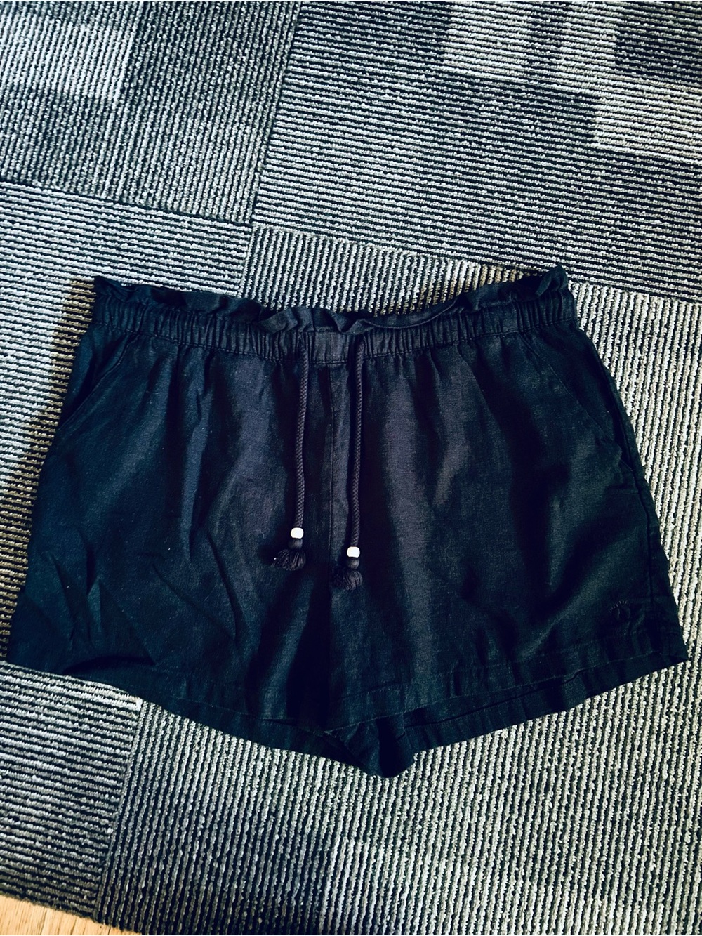 Hang Ten Black Linen Rayon Drawstring Paper Bag Elastic Waist Shorts, size Large
